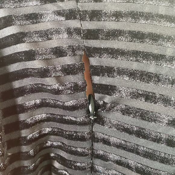 Shown to Scale Small black long-sleeved fit and flare dress - Picture 4 of 8